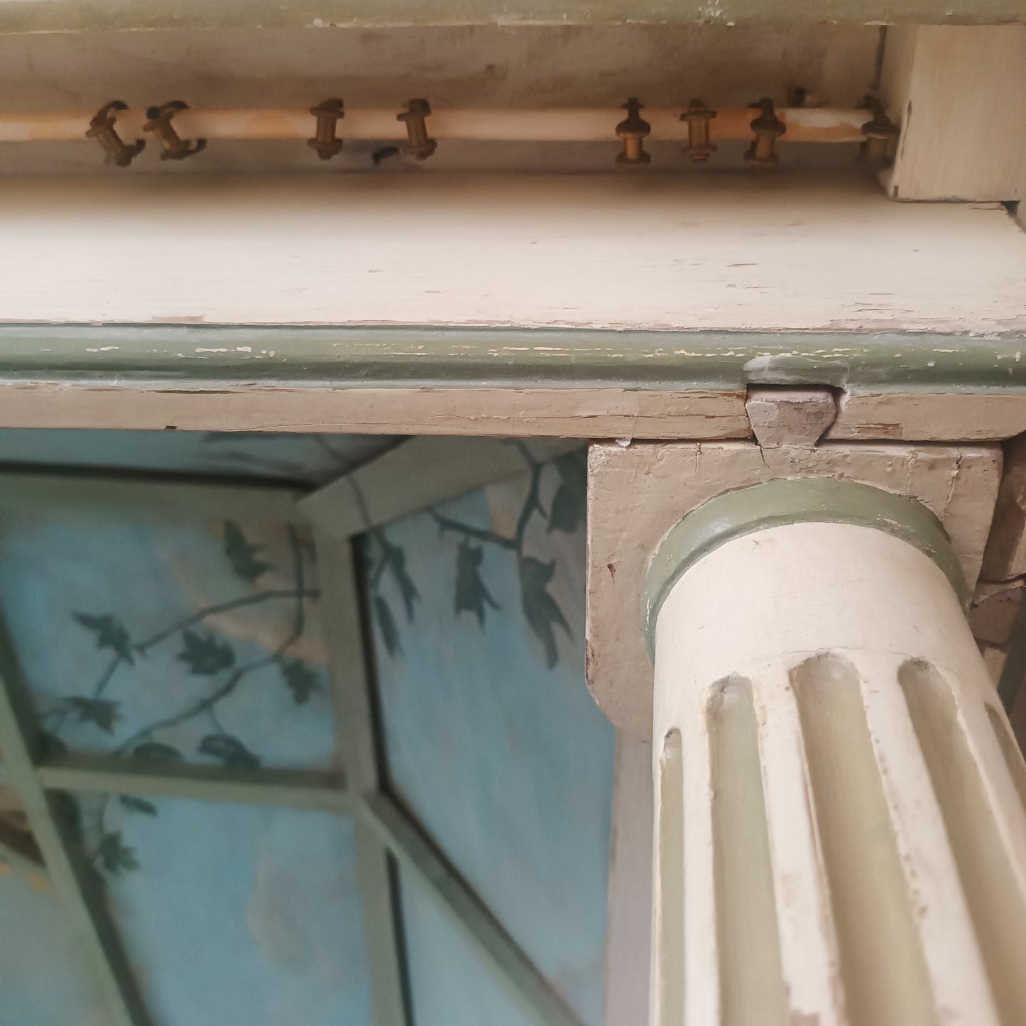 An Edwardian Freestanding Four Poster Bed