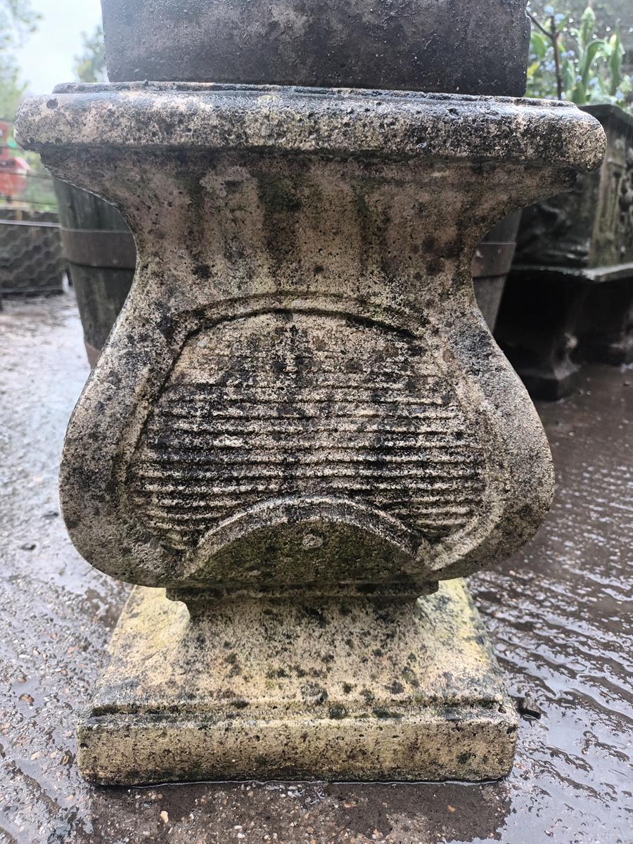 Venus De Milo Statue On Plinth