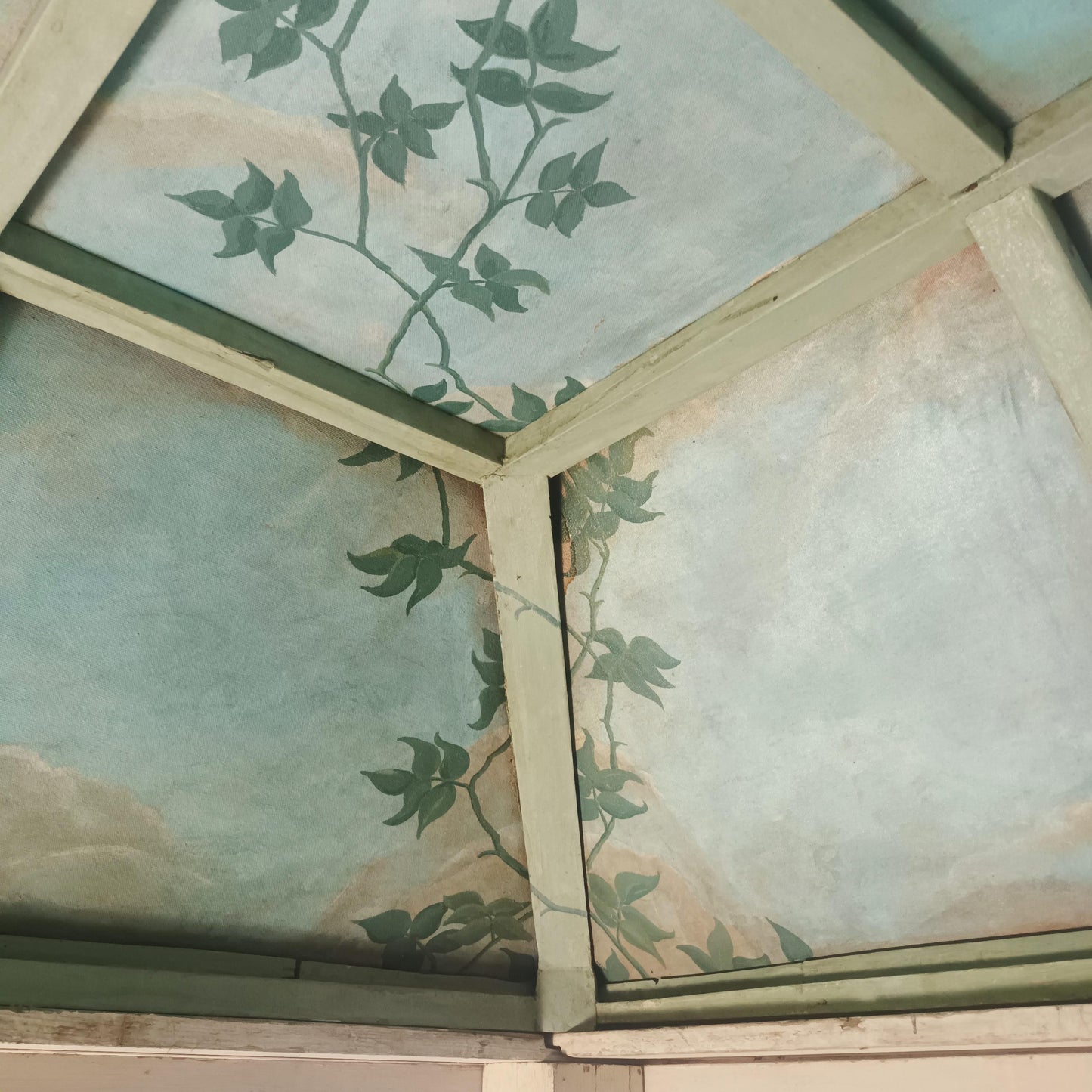 An Edwardian Freestanding Four Poster Bed