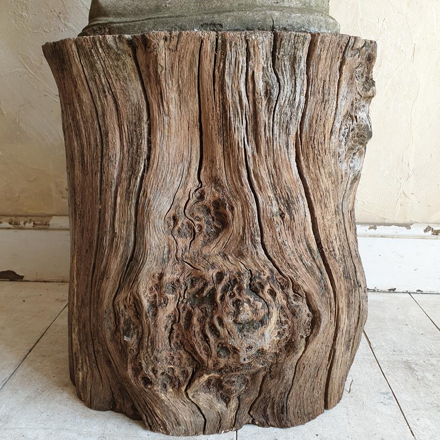 Statue Of Young Lovers