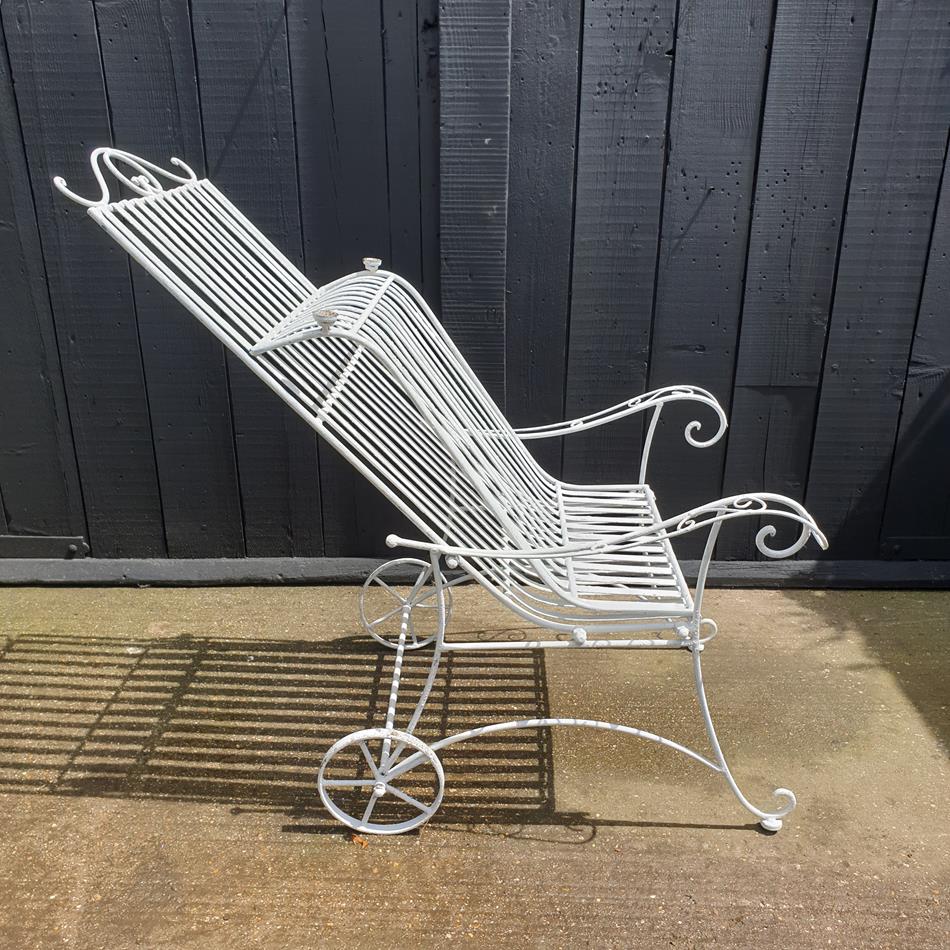 Painted Iron Sun Lounger