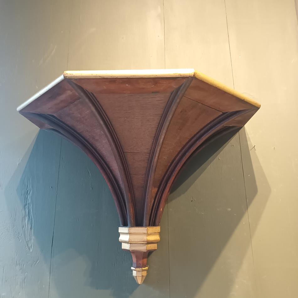 Gothic Revival Oak Wall Bracket