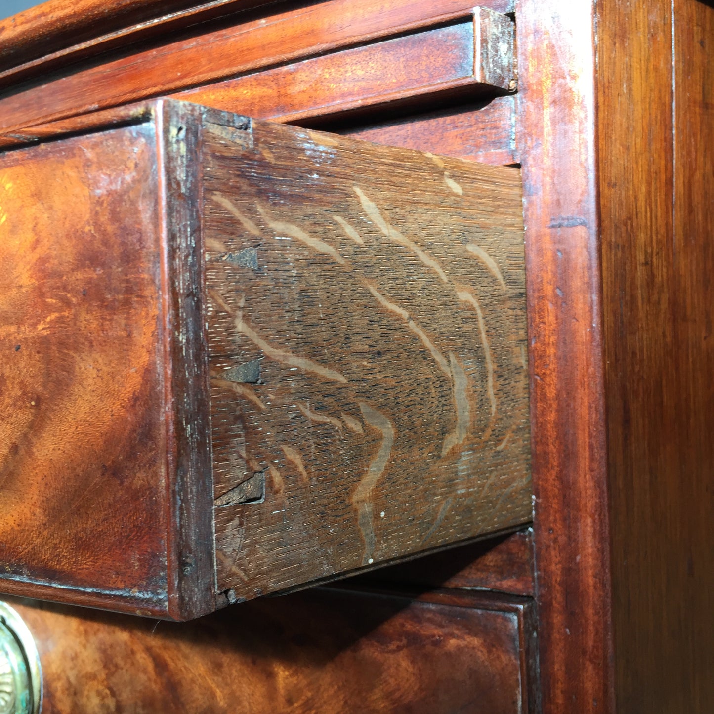 Mahogany Chest Of Drawers