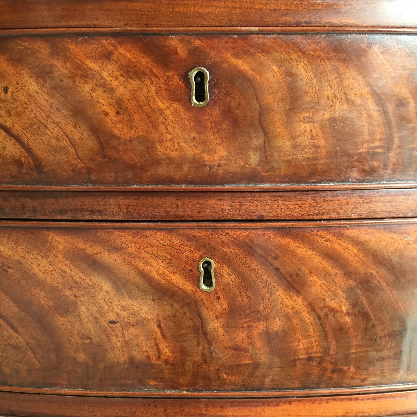 Mahogany Chest Of Drawers