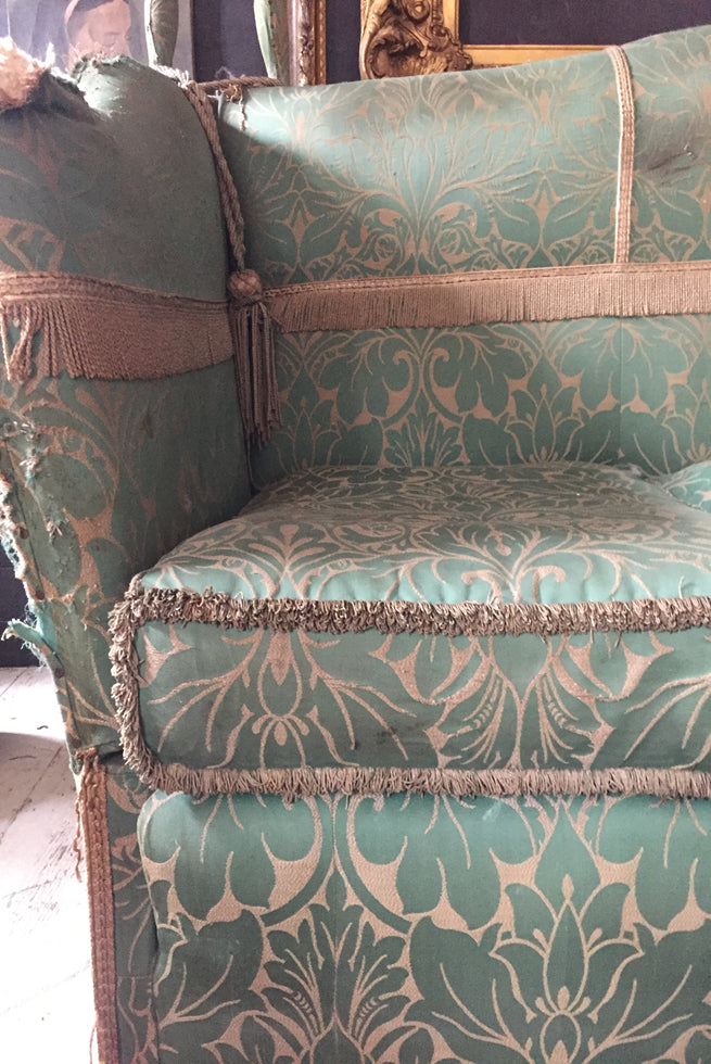 Edwardian Knoll Sofa