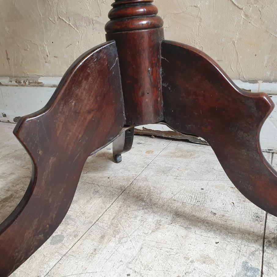 Swedish Tripod Table