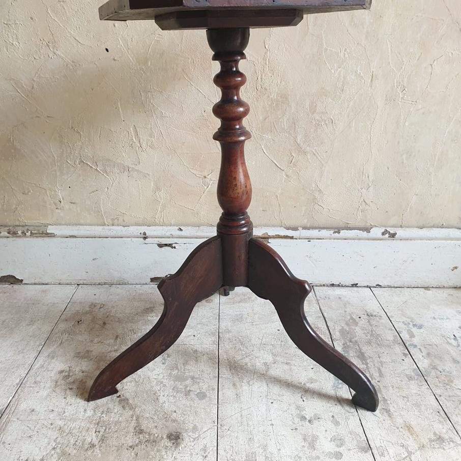 Swedish Tripod Table