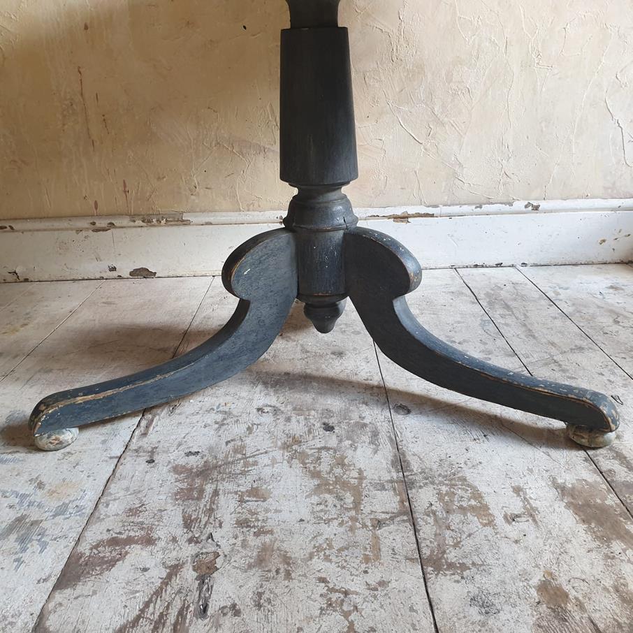 Swedish Tilt Top Table