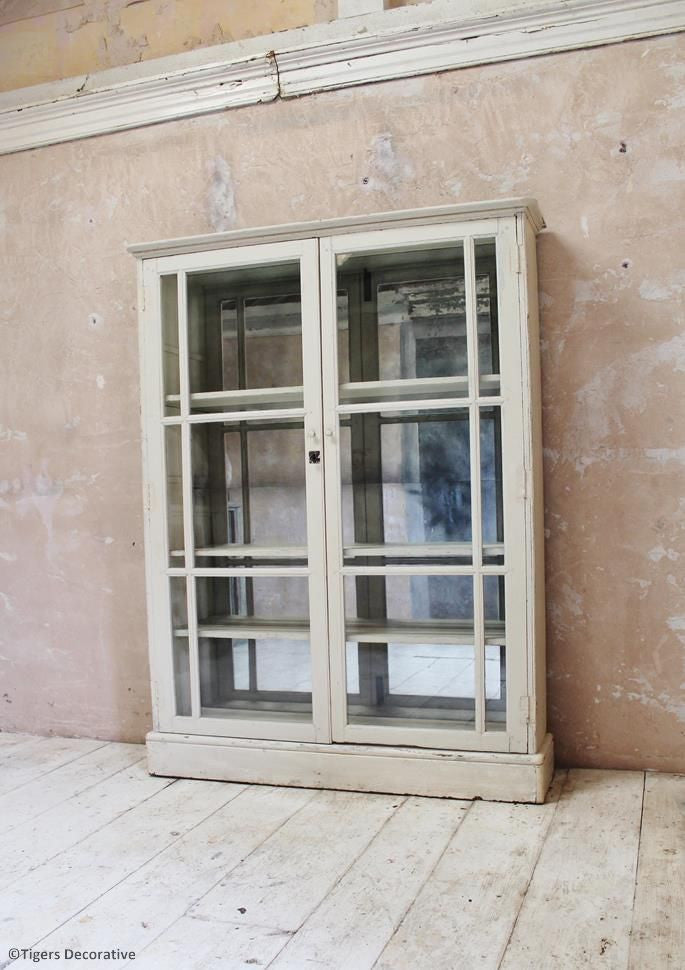 Display Cabinet