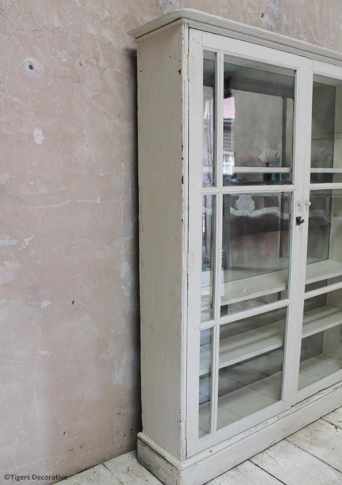 Display Cabinet