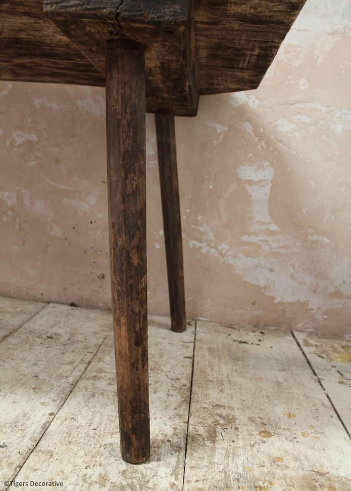Sycamore Dining Table
