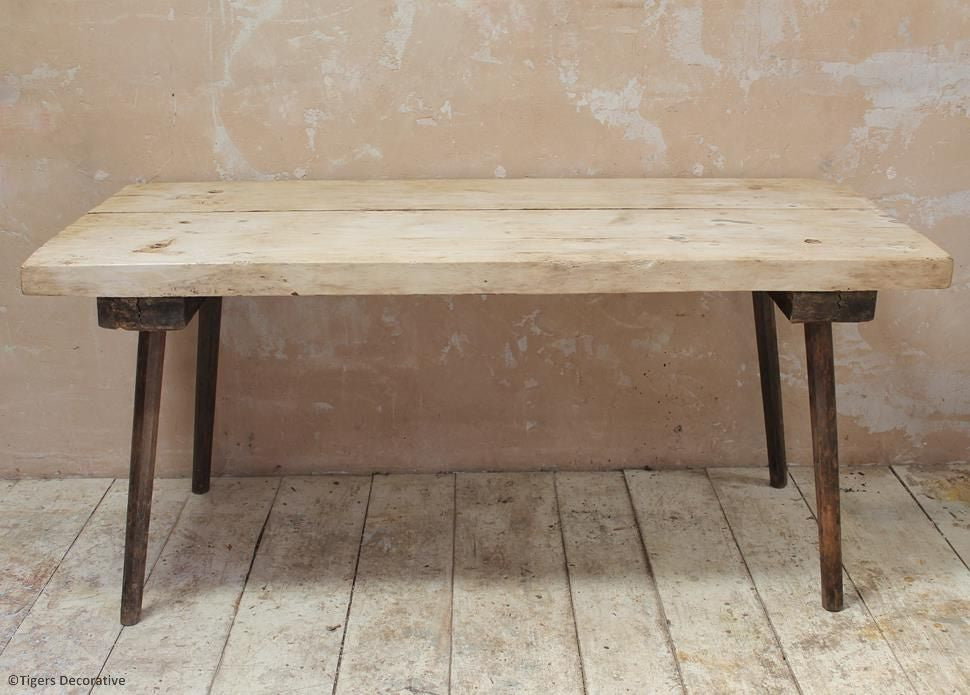 Sycamore Dining Table