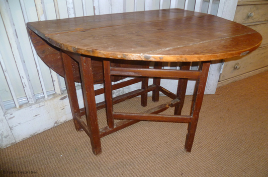 18th Century Pine Gateleg Table
