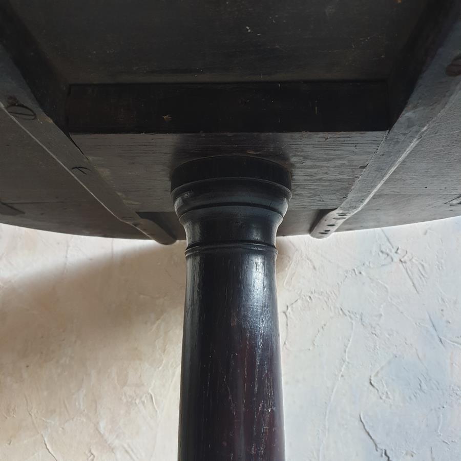 18th Century Oak Tripod Table