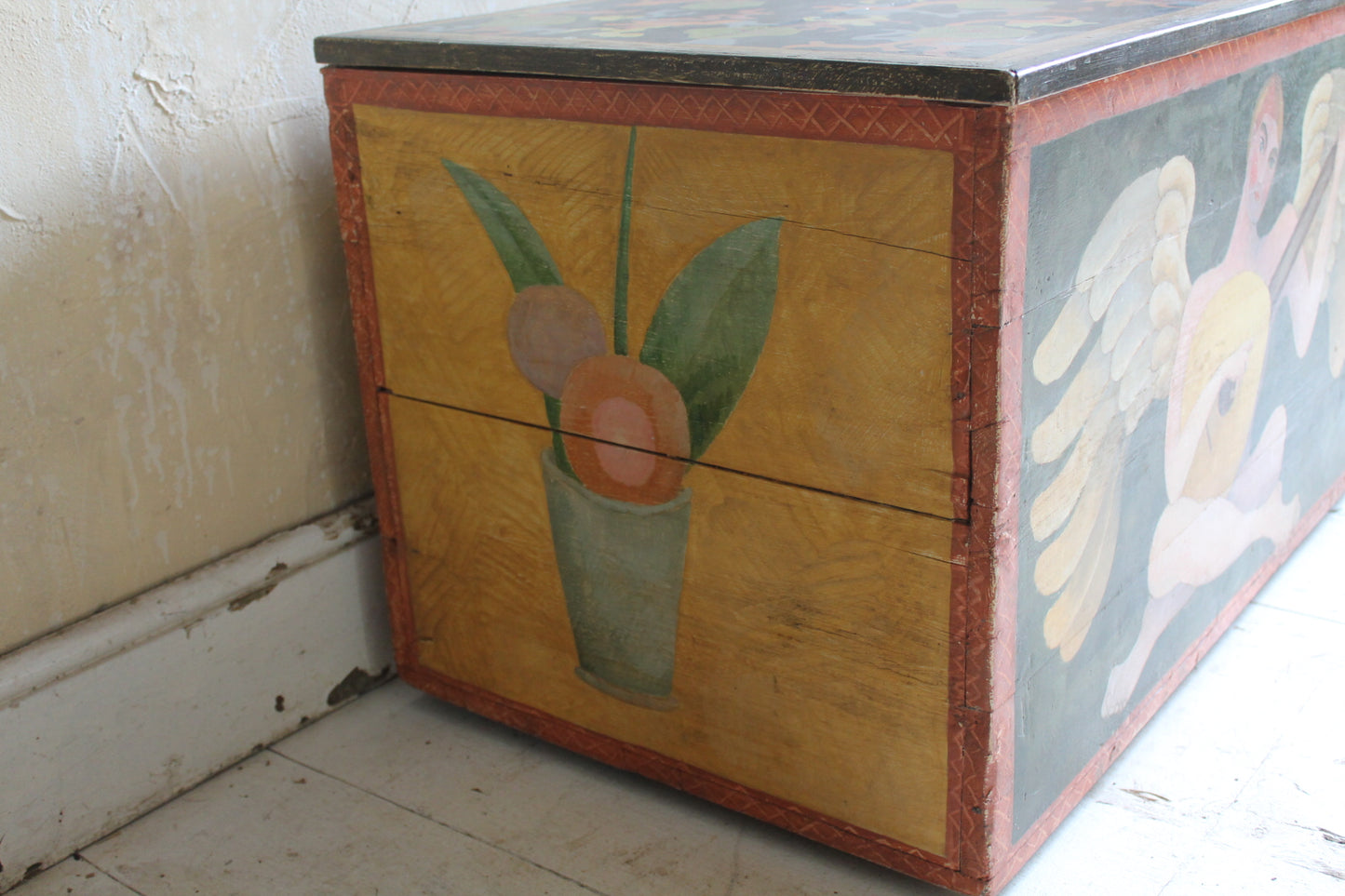 Charlston Farmhouse Influenced Box