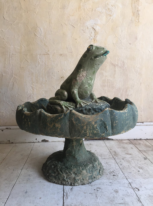 Frog Fountain/Bird Bath