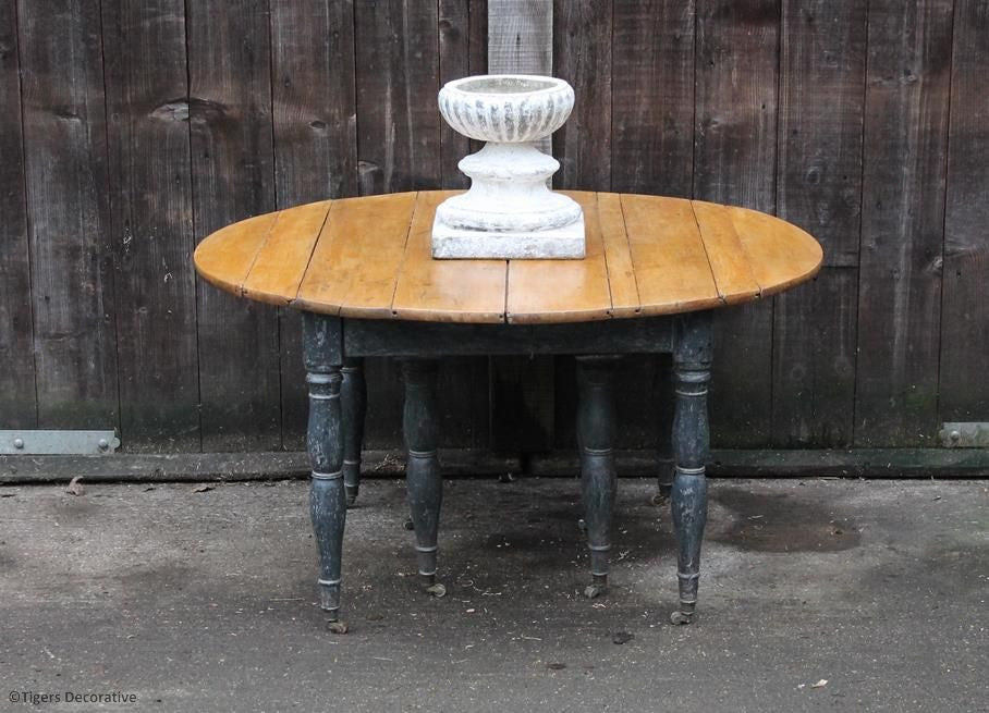 19th Century French Extending Dining Table
