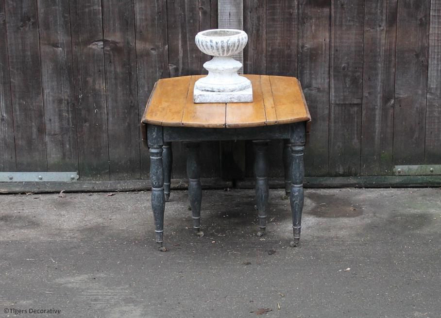 19th Century French Extending Dining Table