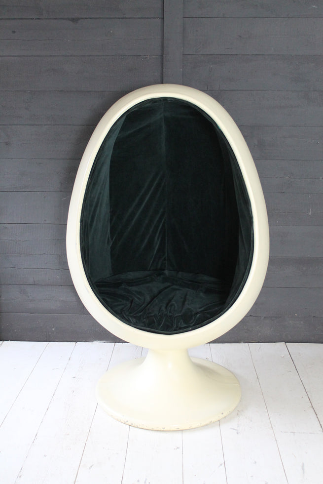 Ovalia Egg Chair